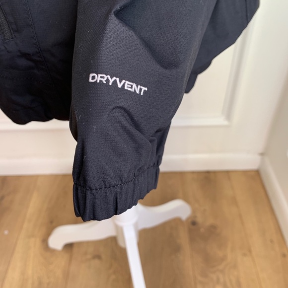 The North Face Windbreaker Jacket - Picture 4 of 10